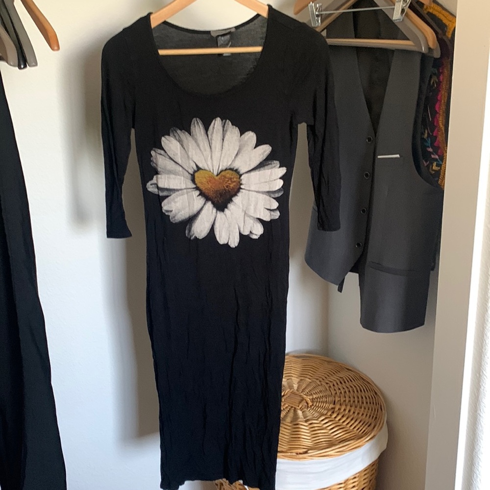 Vintage Midi black dress with beautiful sun flower S preowned